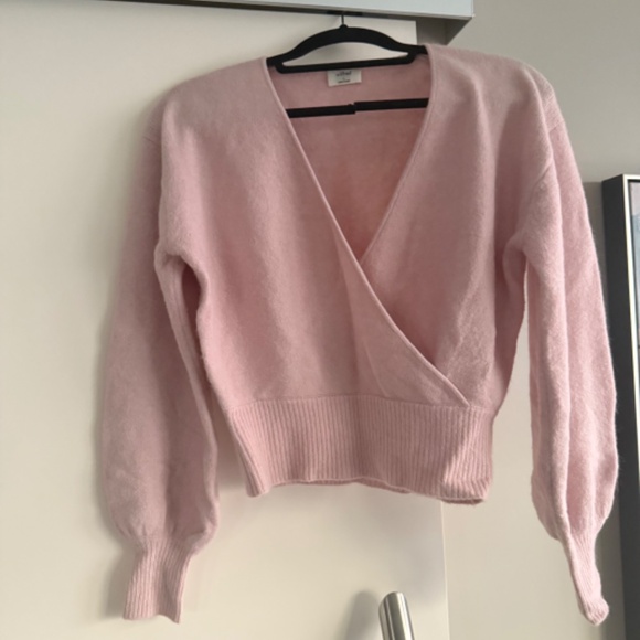 Aritzia Dear Sweater - Picture 2 of 3